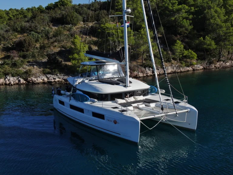 Verhuur Catamaran in Trogir - Lagoon Lagoon 51
