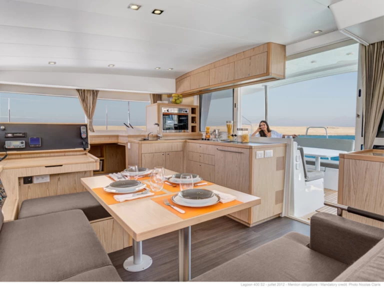 Lagoon Lagoon 400 S2 te huur van particulier of professional in Trogir