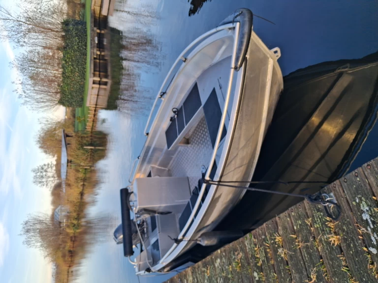 Verhuur Motorboot in Vinkeveen - qwest R450