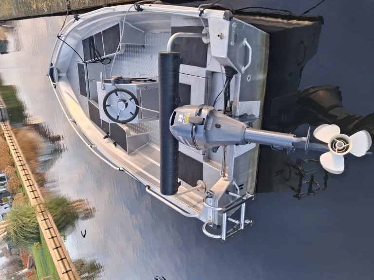 Huur Motorboot met of zonder schipper qwest in Vinkeveen