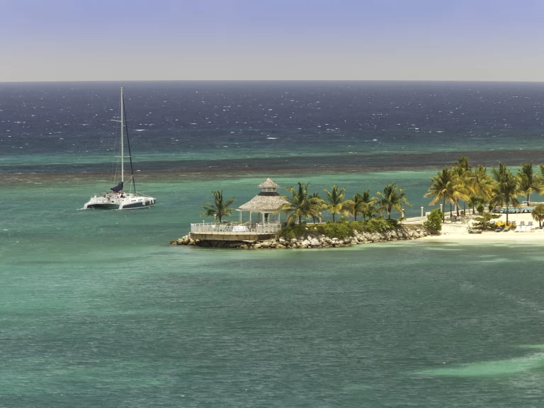 Huur een Custom Custom in Ocho Rios