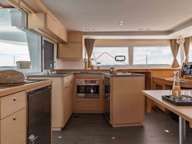 Jachthuur in Mykonos (City) - Lagoon Lagoon 45 via SamBoat