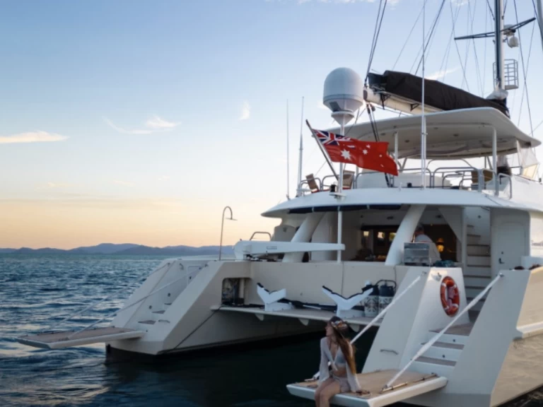 Huur een suncost Custom Expedition Yacht in Airlie Beach