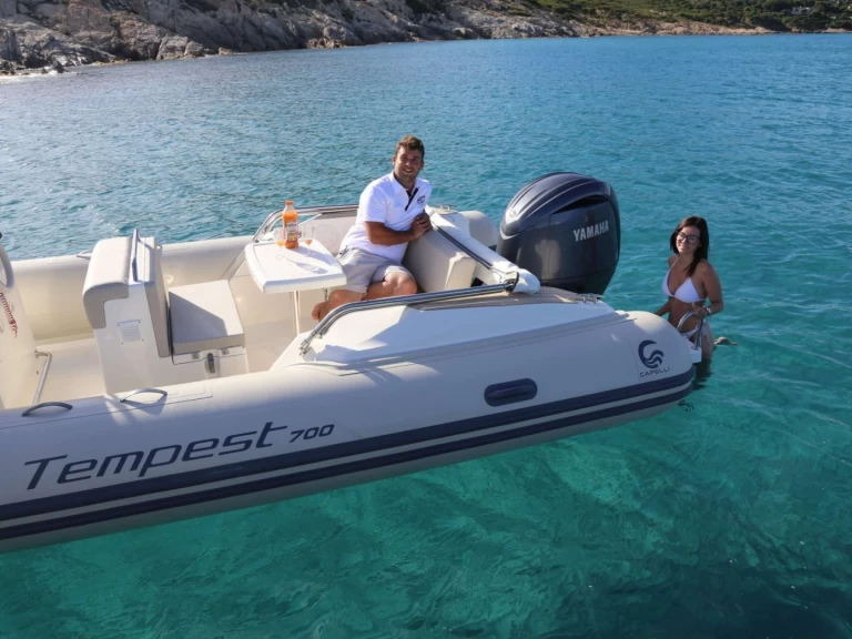 Verhuur RIB in Marine de Sant'Ambrogio - Capelli Tempest 700 luxe 