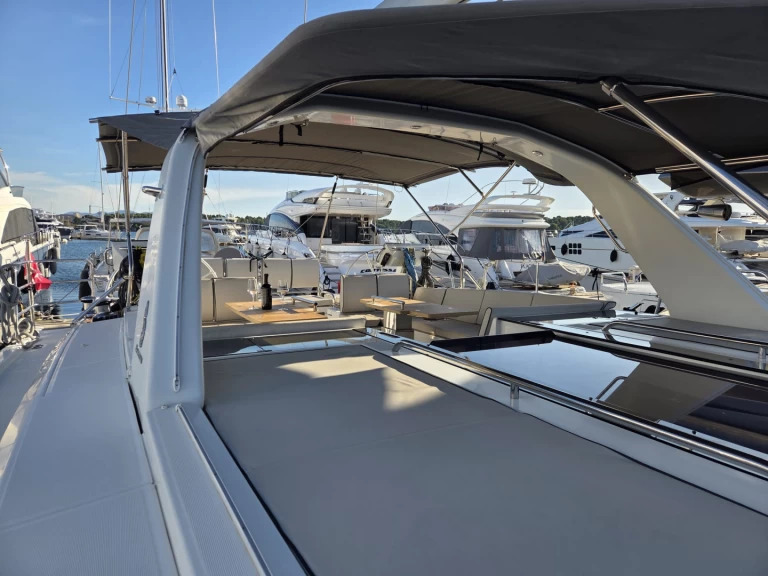 Zeilboot te huur in Kaštela voor de beste prijs