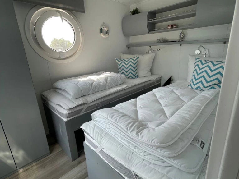 Verhuur Woonboot D13 met vaarbewijs