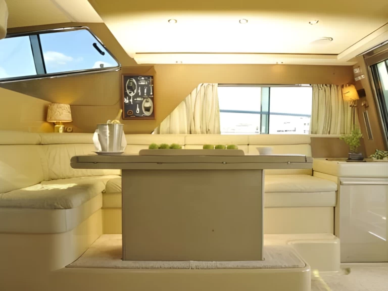 Motorboot te huur in Agios Nikolaos voor de beste prijs