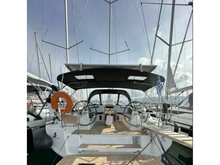 Huur een Bénéteau Oceanis 40.1 in Álimos