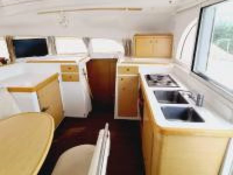 Huur Catamaran met of zonder schipper Lagoon in Pálairos