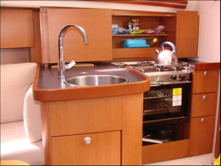 Bootverhuur Álimos goedkoop Hanse 325