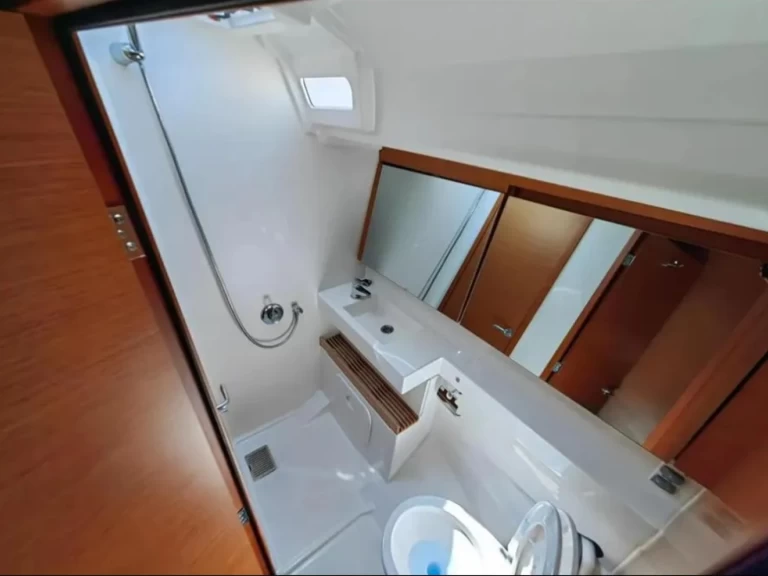 Jeanneau Sun Odyssey 440[G] te huur van particulier of professional in Álimos