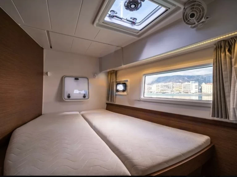 Verhuur Catamaran Lagoon met vaarbewijs