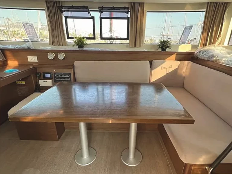 Catamaran te huur in Álimos voor de beste prijs