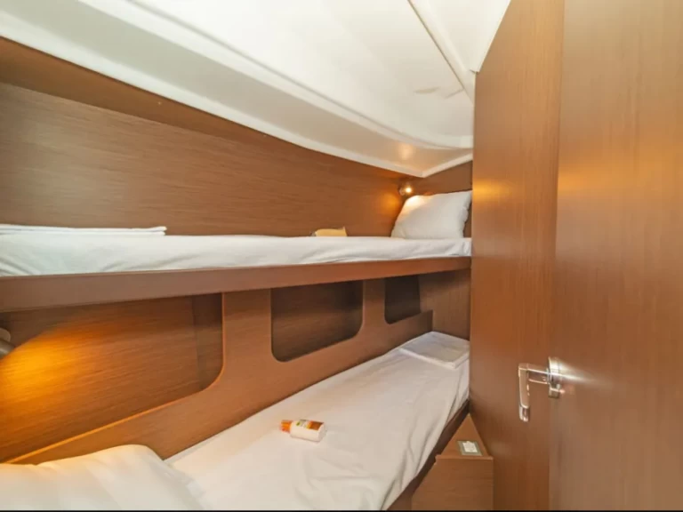 Bootverhuur Álimos goedkoop Oceanis 40.1