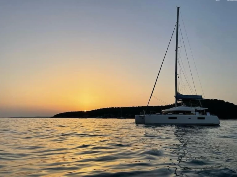 Verhuur Catamaran in Port d'Andratx - Lagoon Lagoon 52 F
