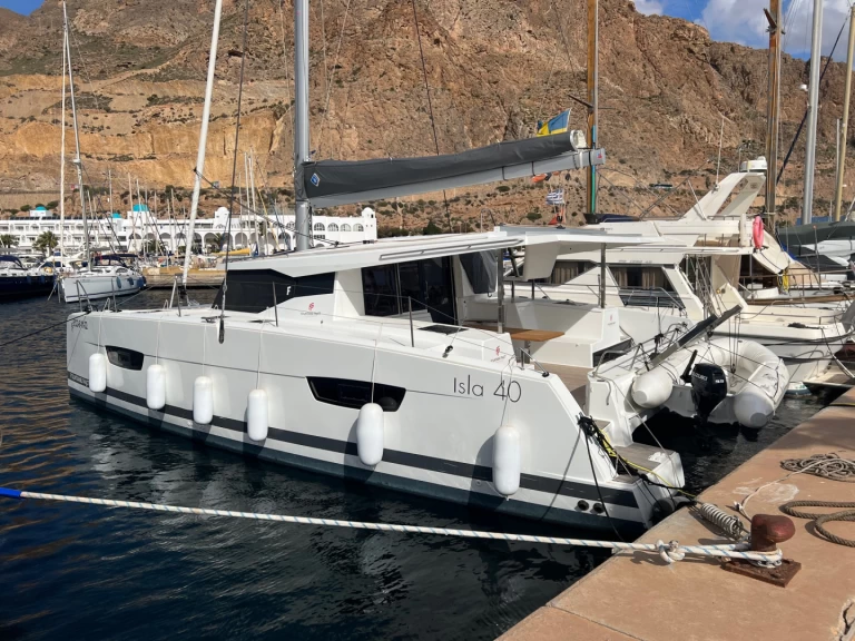 Catamaran te huur in Sant Antoni de Portmany voor de beste prijs