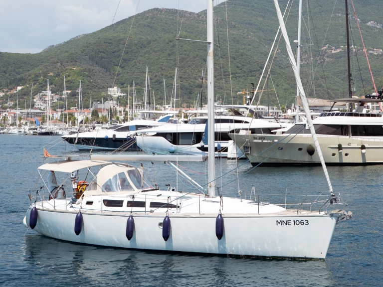 Jeanneau Sun Odyssey 40.3 te huur van particulier of professional in Tivat