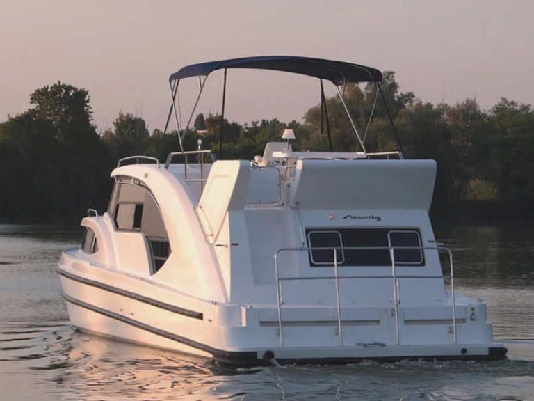 Le Boat Minuetto 8+ te huur van particulier of professional in Casale sul Sile