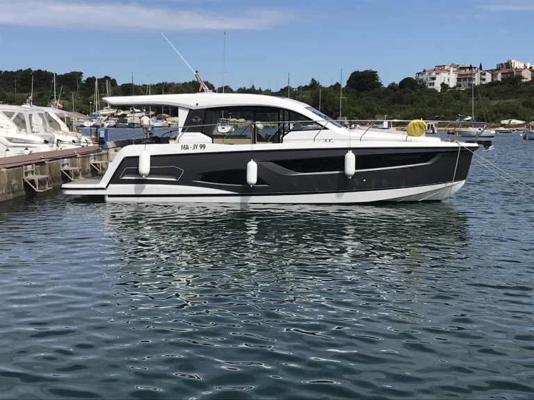 Sealine Sealine C390 te huur van particulier of professional in Biograd na Moru