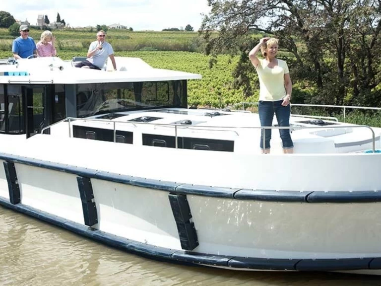 Huur Woonboot met of zonder schipper Premier in Hesse