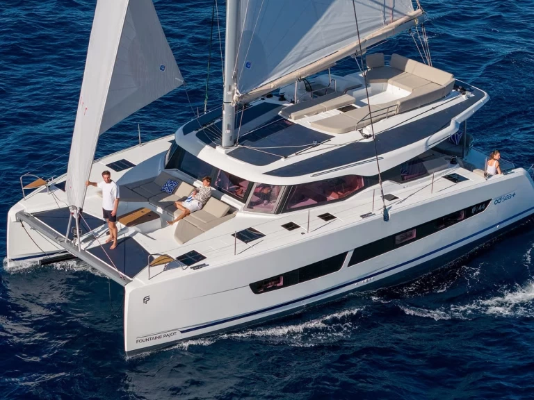 Jachthuur in Gouviá - Fountaine Pajot Fountaine Pajot FP 44 Quatuor - 4 + 2 cab. via SamBoat
