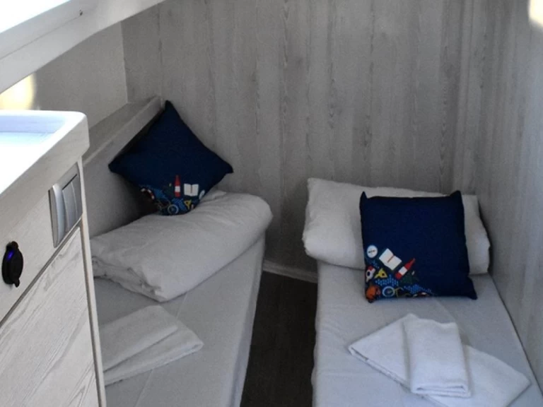 Bootverhuur Premier Horizon 5 in Fontenoy-le-Château via SamBoat