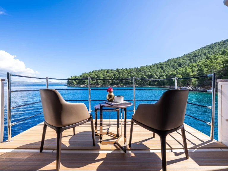 Huur Jacht met of zonder schipper Custom Line in Provence-Alpes-Côte d'Azur