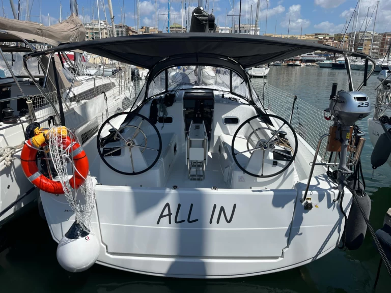 Bootverhuur Jeanneau Sun Odyssey 350 in Nettuno via SamBoat