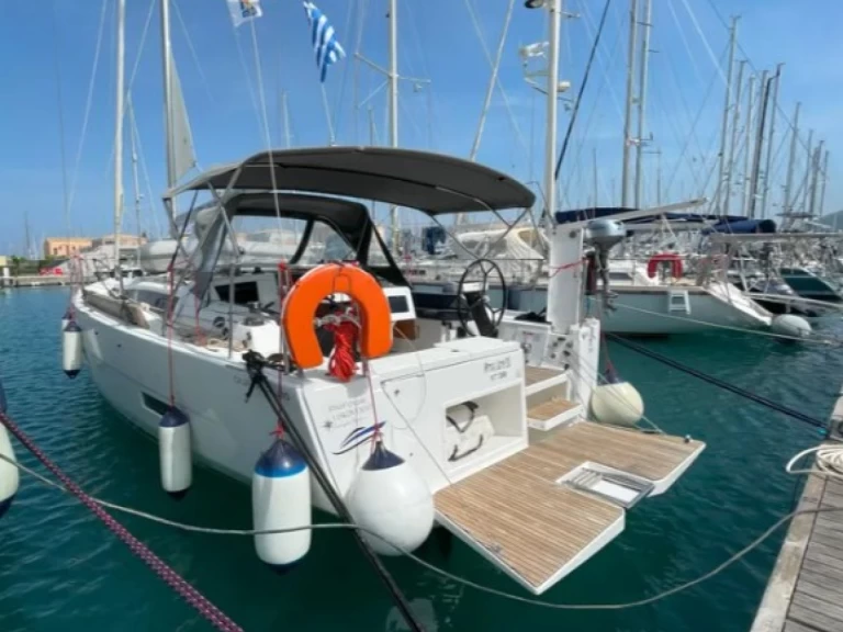 Bootverhuur Dufour Dufour 390 in Lefkáda via SamBoat