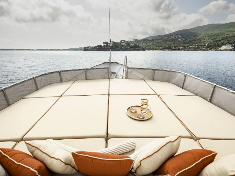 Bootverhuur Castellammare di Stabia goedkoop Pacific Class 85