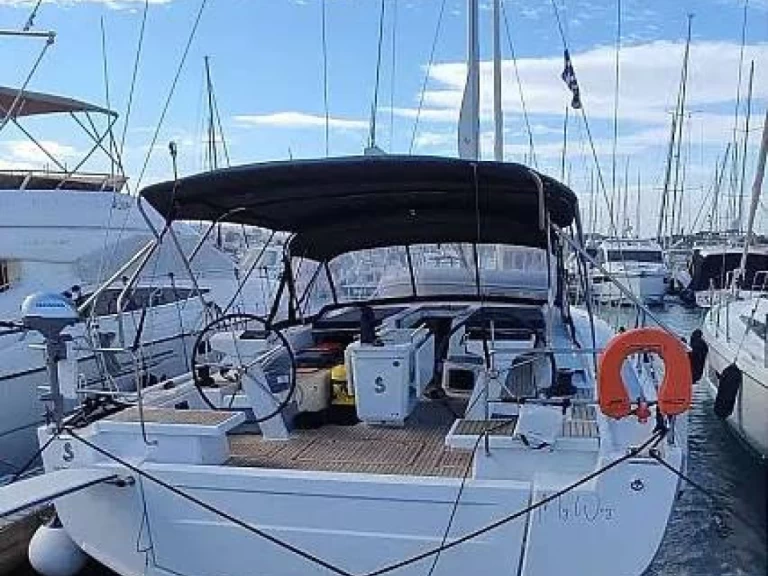 Bootverhuur Bénéteau Oceanis 51.1 in Álimos via SamBoat