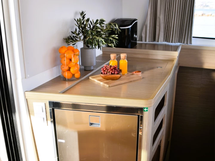 Bootverhuur Split goedkoop Lagoon 42