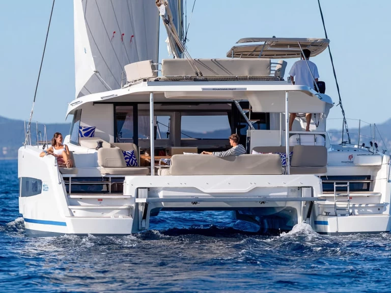 Jachthuur in Gouviá - Fountaine Pajot Fountaine Pajot FP 44 Quatuor - 4 + 2 cab. via SamBoat