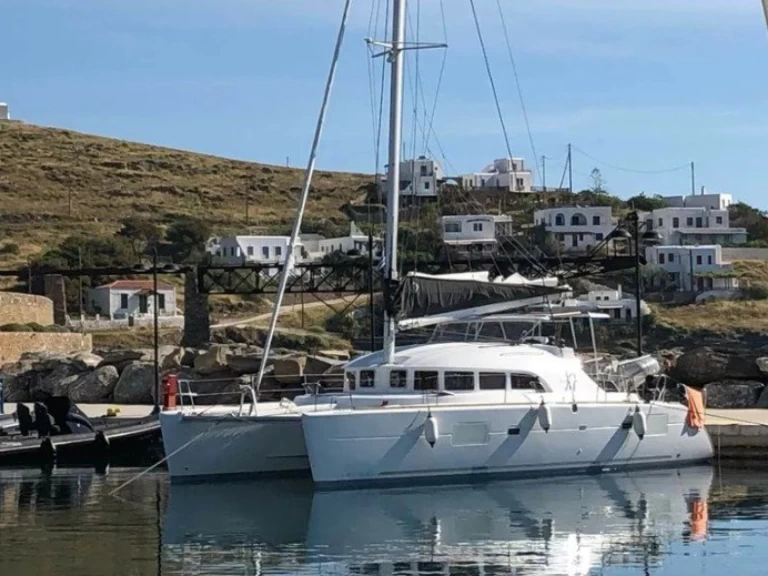 Catamaran te huur in Paros (Eiland) voor de beste prijs