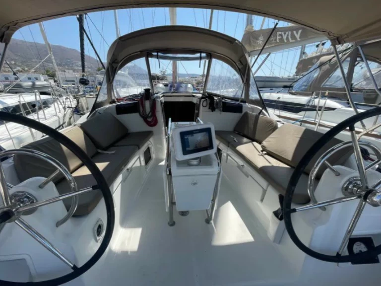 Bootverhuur Jeanneau Sun Odyssey 419 in Paros (Eiland) via SamBoat
