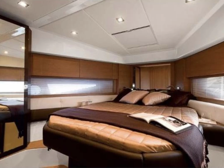 Jachthuur in Port de Saint Tropez - Azimut Atlantis 48 via SamBoat