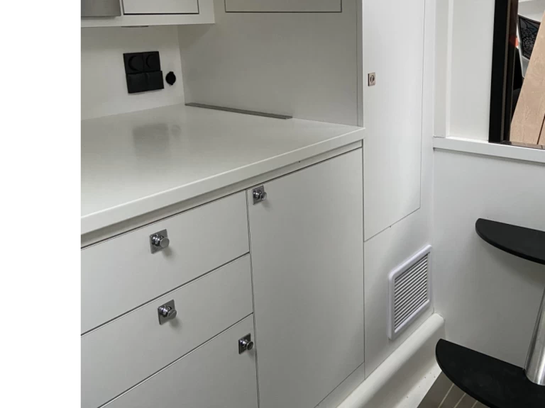 Bootverhuur Port de Saint Tropez goedkoop VanDutch 40