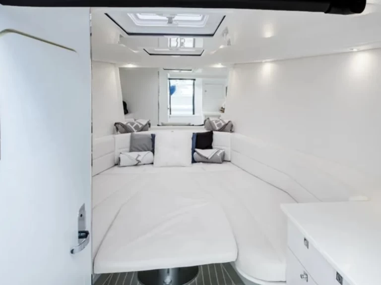 Verhuur Motorboot in Port de Saint Tropez - VanDutch VanDutch 40