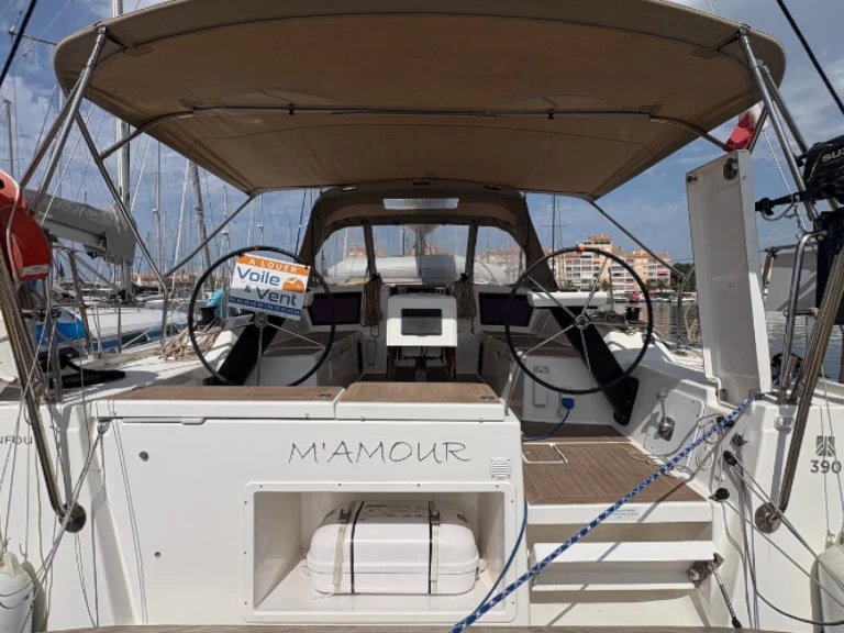 Bootverhuur 3 DUFOUR 390 in Hyères via SamBoat