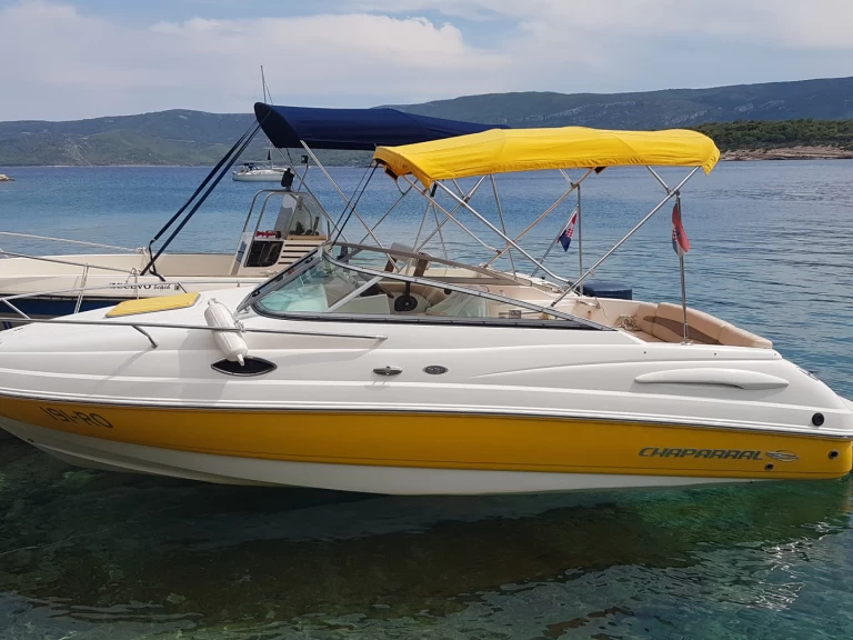 Bootverhuur Chaparral 215 ssi in Split via SamBoat