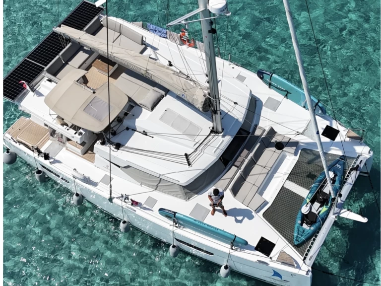 Verhuur Catamaran in Port de Bormes-les-Mimosas - Fountaine Pajot Elba 45