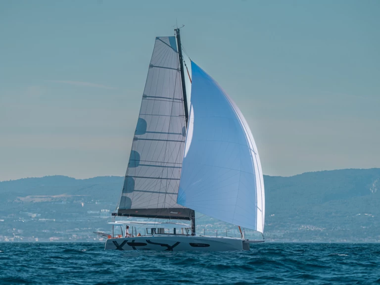 Jachthuur in Álimos - Excess Excess 13 - 4 + 1 cab. via SamBoat