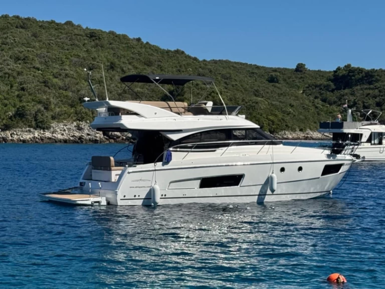 Bavaria Virtess 420 Fly te huur van particulier of professional in Trogir