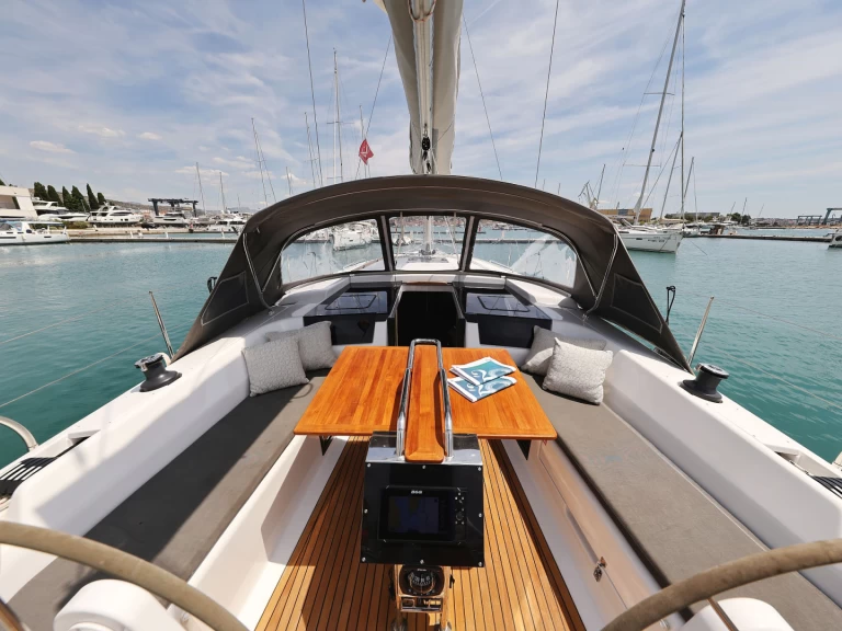 Bootverhuur Seget Donji goedkoop Hanse 418