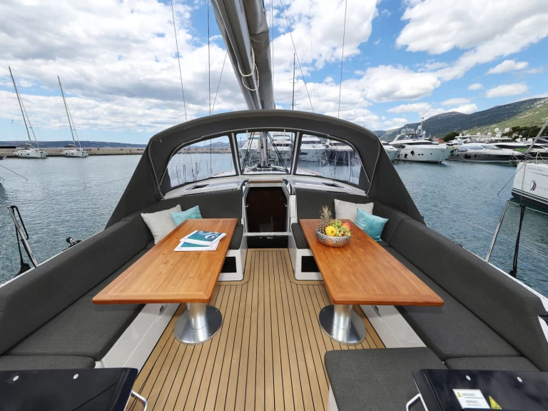 Zeilboot te huur in Kaštela voor de beste prijs