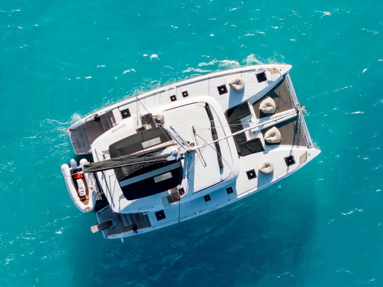 Catamaran te huur in Álimos voor de beste prijs