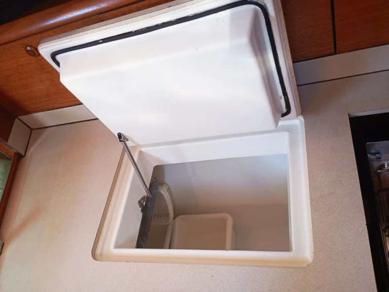 Jachthuur in Nikiána - Jeanneau Sun Odyssey 37 via SamBoat