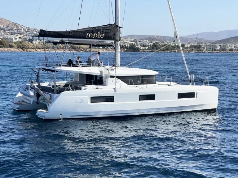 Verhuur Catamaran Lagoon met vaarbewijs