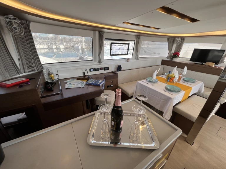 Jachthuur in Paros (Eiland) - Lagoon Lagoon 46 via SamBoat