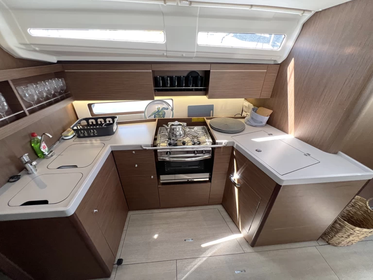 Bootverhuur Álimos goedkoop Oceanis 40.1